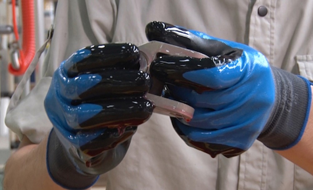 ถุงมือไนไตรล์ SHOWA GLOVES NO376R ไม่มีซับใน กันน้ำมัน สีน้ำเงิน ไซส์ L