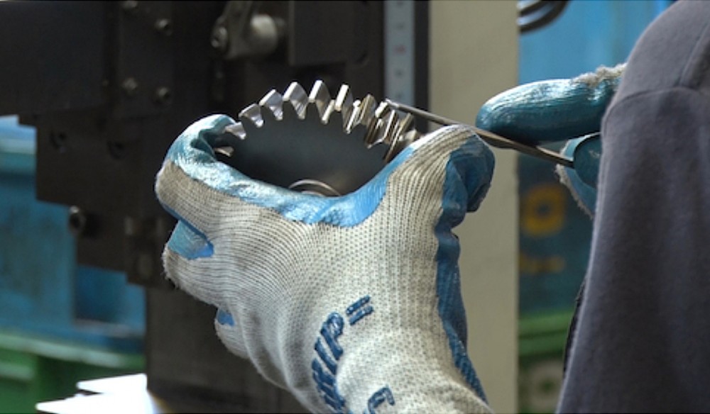 ถุงมือไนไตรล์ SHOWA GLOVES NO360 Nitrile Back-opened Gloves Strong Grip ไซส์ L