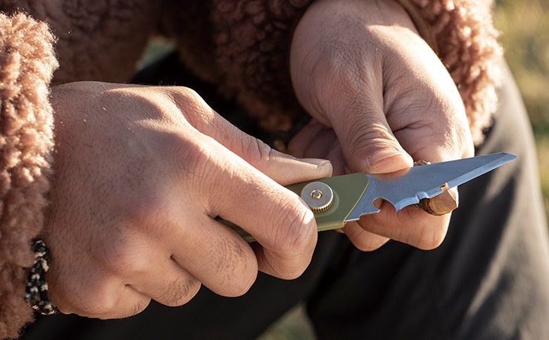 มีดคัตเตอร์ OLFA OW-BK1-OD Replaceable Blade Bushcraft Knife สี Olive