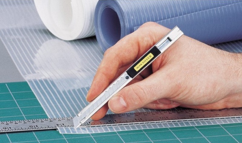 มีดคัตเตอร์ OLFA SVR-1 Stainless Steel Standard-Duty Cutter ขนาด 9 มม.