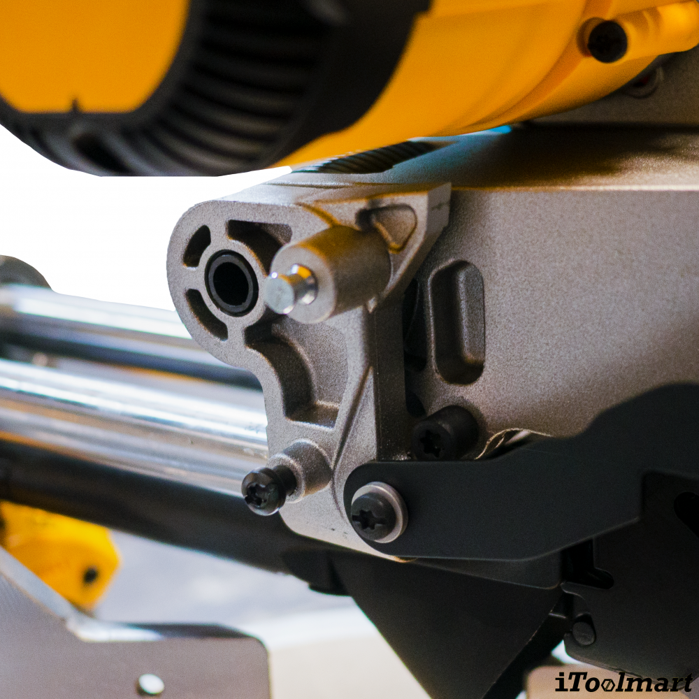แท่นตัดองศาสไลด์ DEWALT DWS780 ขนาด 12 นิ้ว