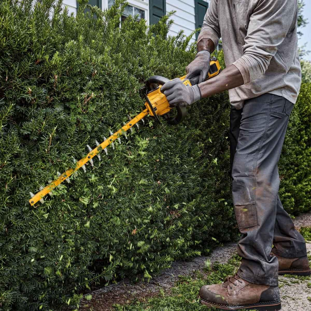 เครื่องตัดแต่งพุ่มไร้สาย DEWALT DCMHT567N B1 ขนาด 600 มม  20V  ตัวเปล่า 