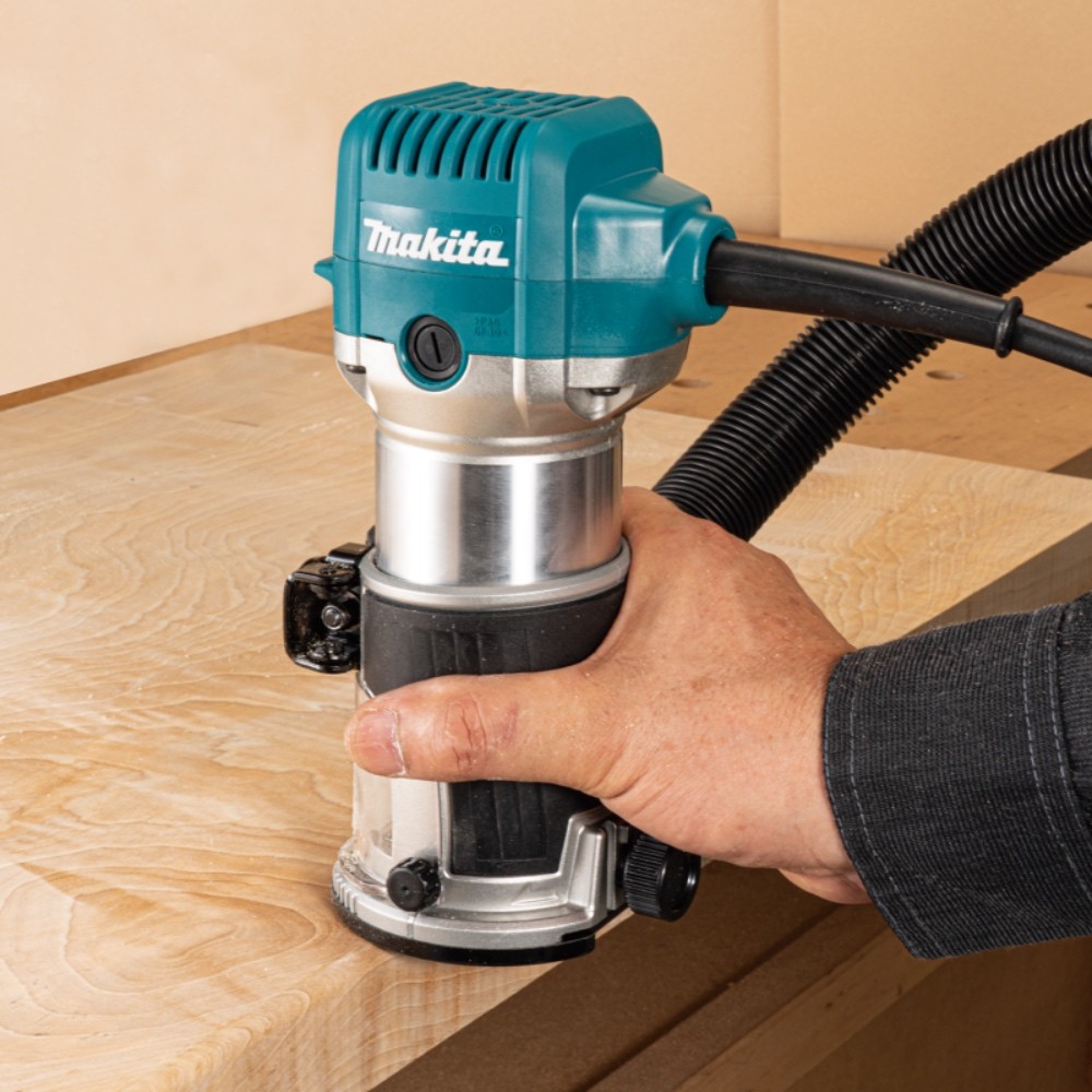 เครื่องเซาะร่องไฟฟ้า MAKITA RT0702CJ ขนาด 6 มม   1 4 นิ้ว  กำลังไฟ 710 วัตต์