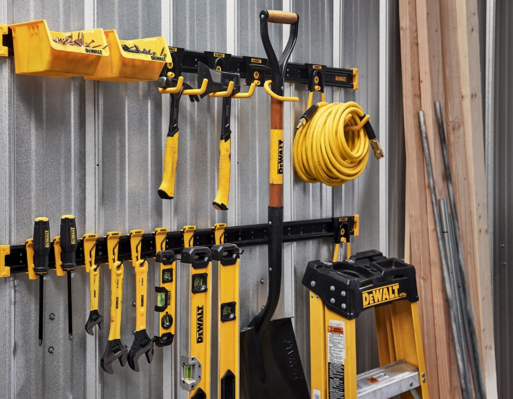 รางเหล็กติดผนัง DEWALT DWST82800 สำหรับแขวนเครื่องมือ ขนาด 4 ฟุต
