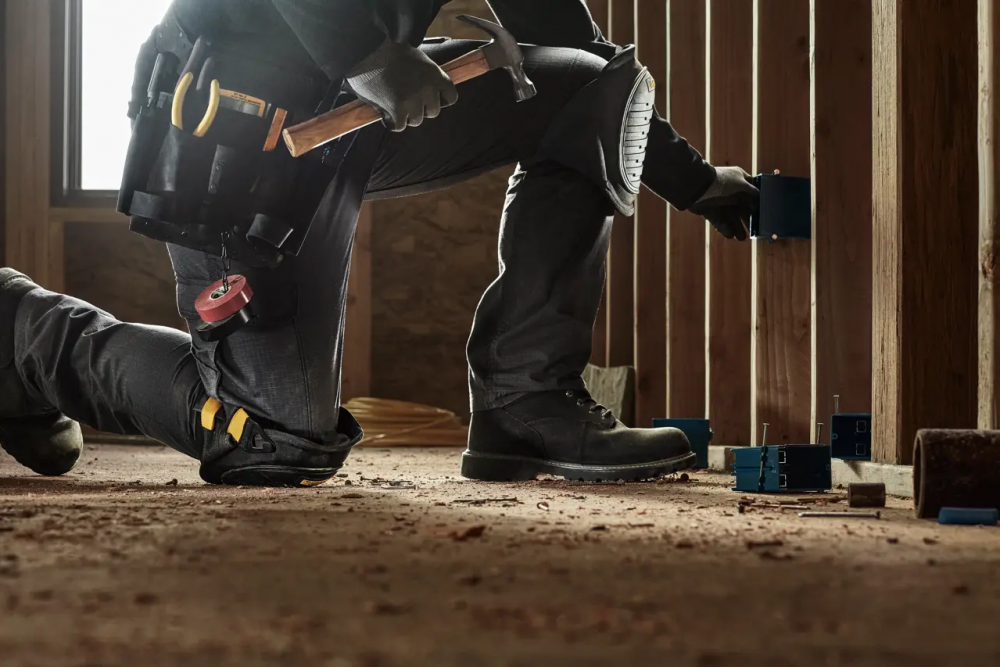 สนับเข่า DEWALT DWST590013 แบบพลาสติกแข็ง