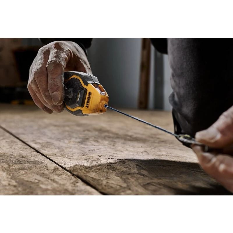 บักเต้าตีเส้น DEWALT Atomic DWHT47258L พร้อมผงชอลก์สีน้ำเงิน