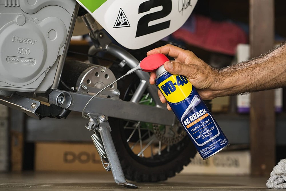 น้ำมันอเนกประสงค์ WD-40 0106 EZ-REACH สเปรย์หล่อลื่น หลอดพับงอได้ยาว ขนาด 450 มล.