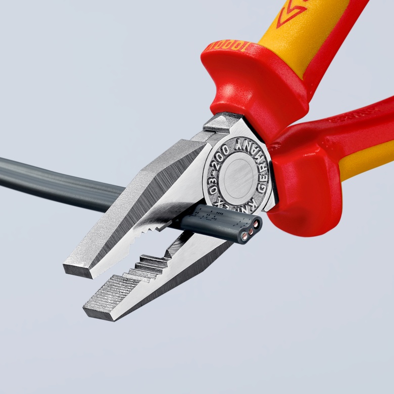 คีมปากจิ้งจก KNIPEX 03 06 200 SB Chrome-plated ด้ามจับ VDE