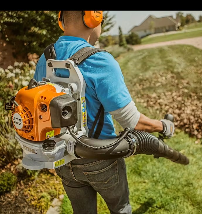 เครื่องเป่าใบไม้ STIHL BR200