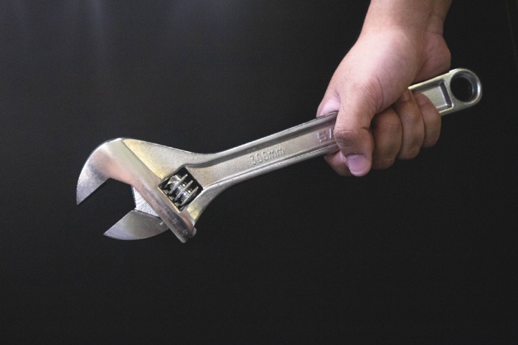 ประแจเลื่อน (Adjustable wrench)