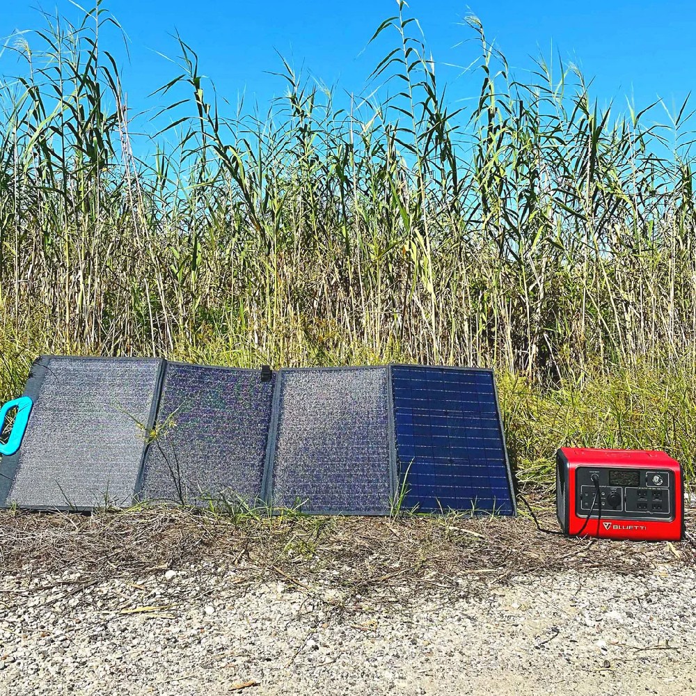 แผงโซลาร์เซลล์พกพา BLUETTI PV120 Solar Panel 120W