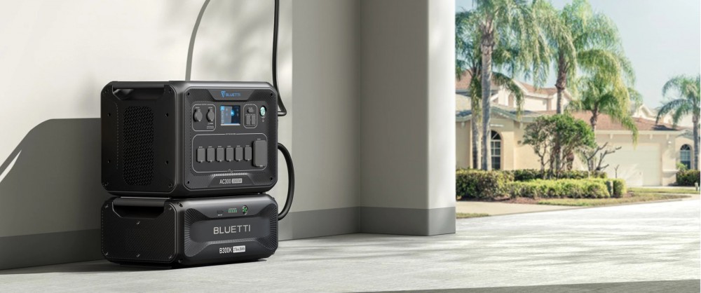 ชุดเครื่องปั่นไฟ พาวเวอร์บ๊อก BLUETTI AC300+2*B300K Home Battery Backup
