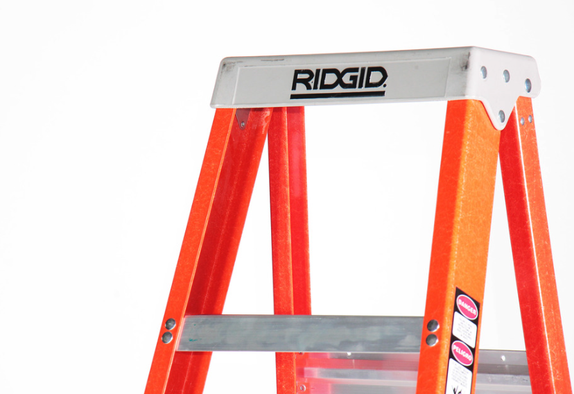 บันไดไฟเบอร์กลาส RIDGID RL-FGS8 (76697) ขนาด 8 ฟุต ทนต่อกระแสไฟฟ้าสูง 25,000 โวลต์