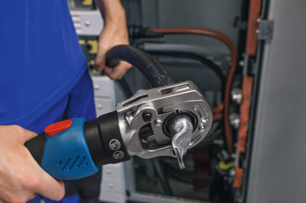 เครื่องย้ำสายไฟไร้สาย BOSCH GPH 18V-60 Professional ระบบไฮดรอลิค แรงย้ำสูงสุด 60 kN (ตัวเปล่า)