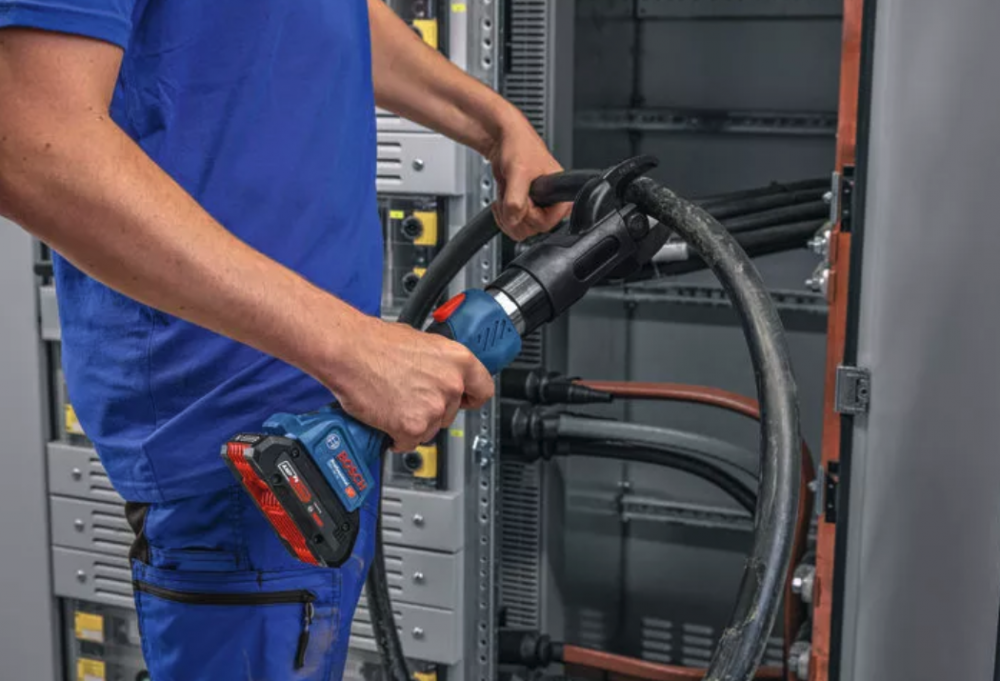 เครื่องตัดสายไฟไร้สาย BOSCH GKH 18V-50 Professional ระบบไฮดรอลิค แรงตัดสูงสุด 50 kN (ตัวเปล่า)