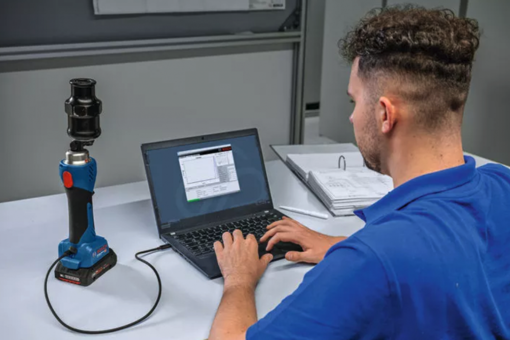 เครื่องตัดสายไฟไร้สาย BOSCH GLH 18V-60 Professional ระบบไฮดรอลิก แรงเจาะสูงสุด 60 kN (ตัวเปล่า)