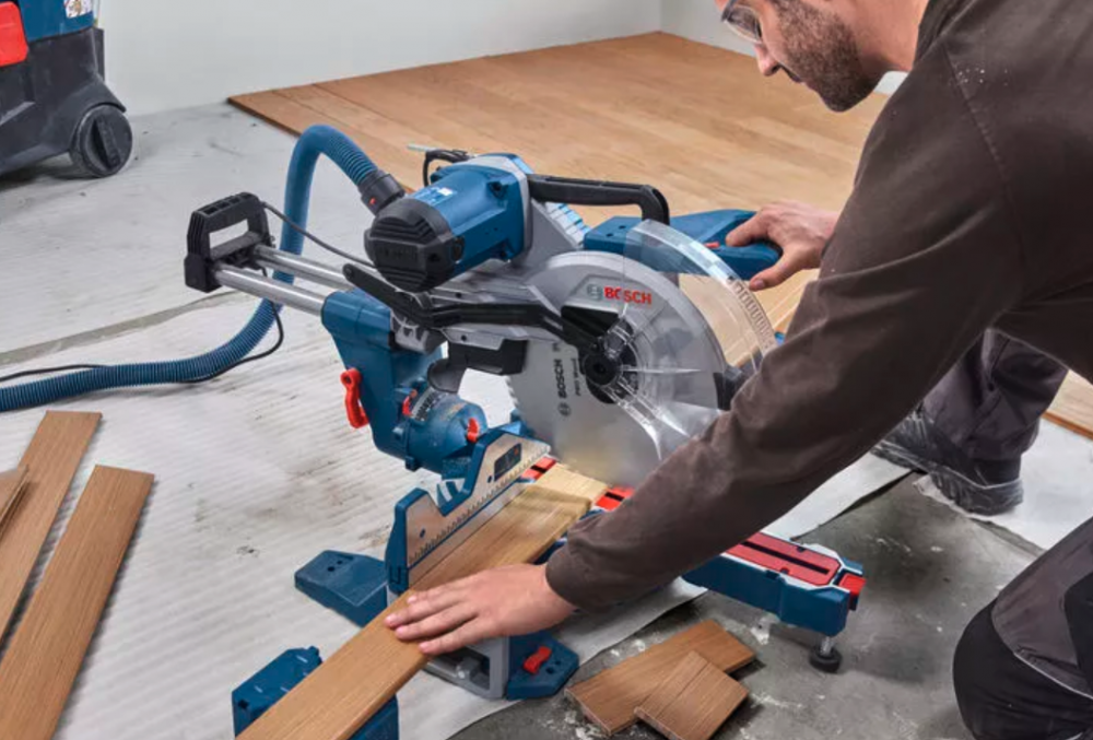 แท่นตัดองศา BOSCH GCM 340-305 D Professional กำลังไฟ 1800 วัตต์ ขนาด 305 มม.