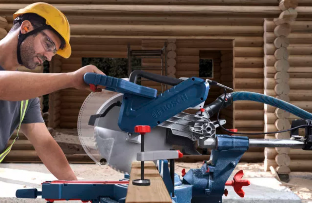 แท่นตัดองศา BOSCH GCM 340-305 D Professional กำลังไฟ 1800 วัตต์ ขนาด 305 มม.