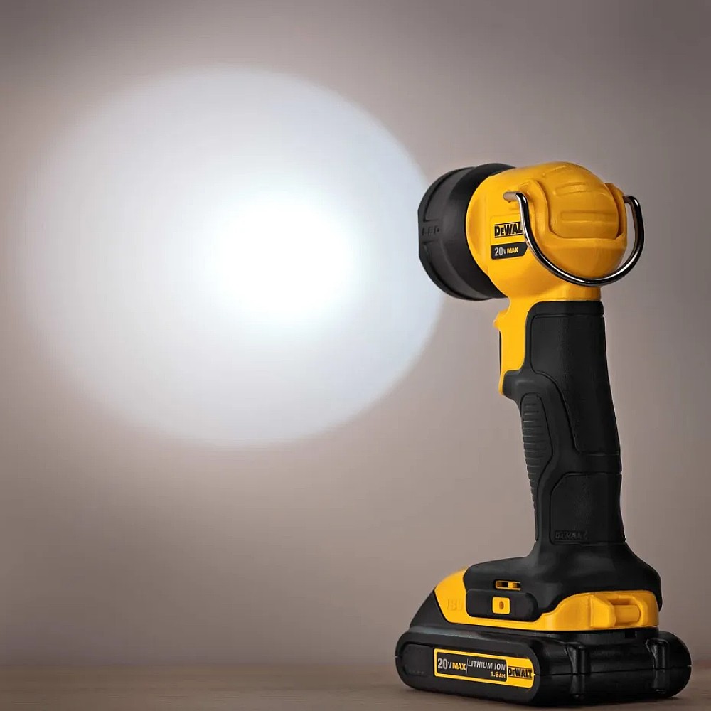 ไฟฉาย LED DEWALT DCL040 XJ LED Pivot Light 18V  20V Max  ความสว่าง 140 ลูเมน  ตัวเปล่า 
