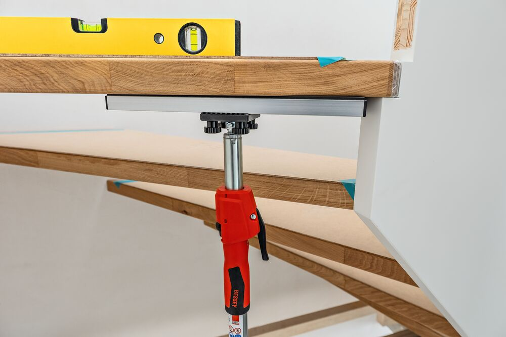แผ่นรองรับค้ำยัน BESSEY STE SP35 สําหรับเสาค้ำฝ้า ความยาว 355 มม 