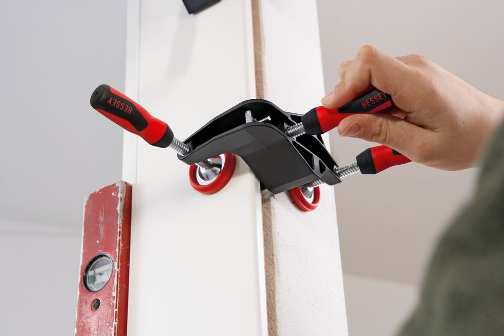 แคลมป์จับชิ้นงาน BESSEY TFM 2K Door frame straightening clamp ขนาด 70 มม 