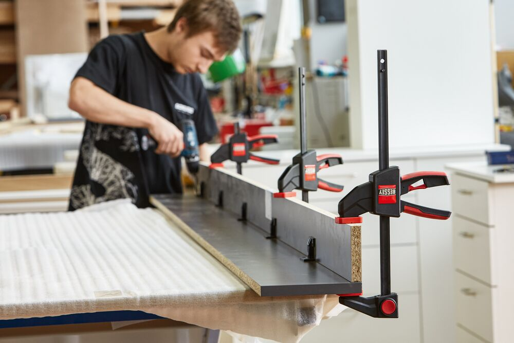 แคลมป์จับชิ้นงาน BESSEY EZL30 8 One handed clamp ขนาด 300 มม 