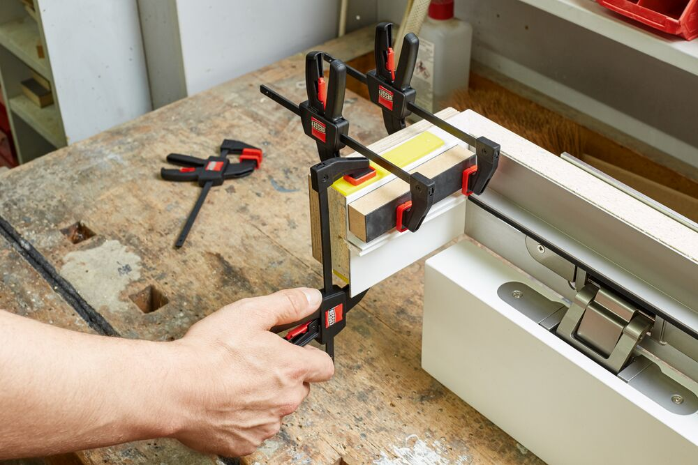 แคลมป์จับชิ้นงาน BESSEY EZL30 8 One handed clamp ขนาด 300 มม 
