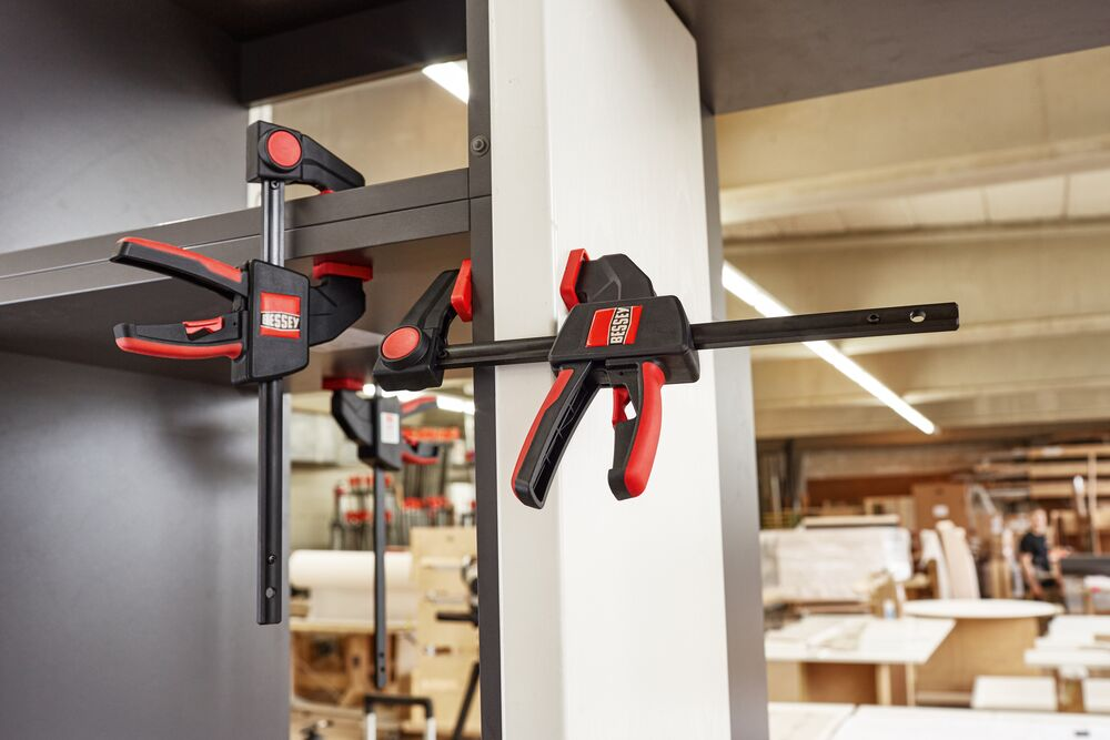 แคลมป์จับชิ้นงาน BESSEY EZL30 8 One handed clamp ขนาด 300 มม 