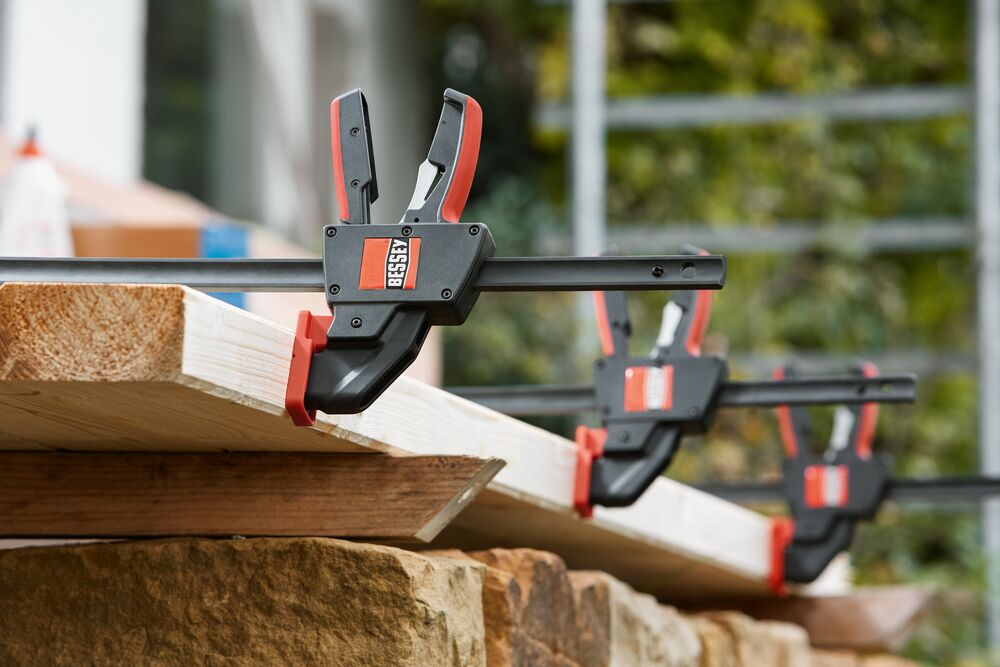แคลมป์จับชิ้นงาน BESSEY EZL30 8 One handed clamp ขนาด 300 มม 