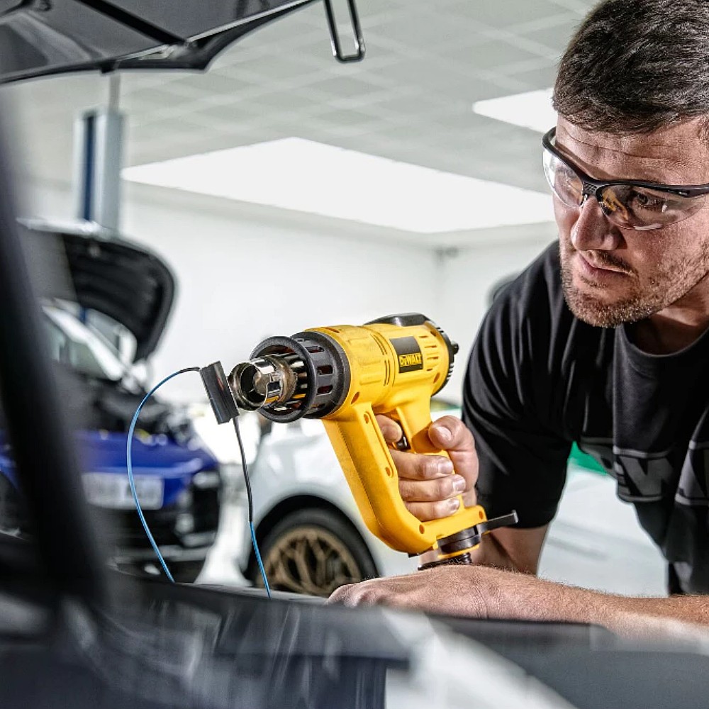 เครื่องเป่าลมร้อน Dewalt D26414 B1 หน้าจอดิจิตอล กำลังไฟ 2000 วัตต์ 