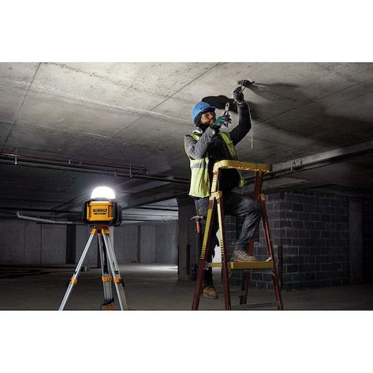 สปอตไลท์ DEWALT DCL074 XJ 18V Tool Connect Area Light  เครื่องเปล่า 