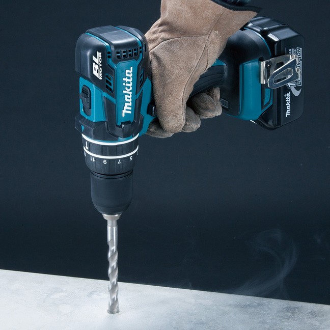 MAKITA DHP480RFE Cordless Hammer Driver Drill with Brushless Motor 18V.