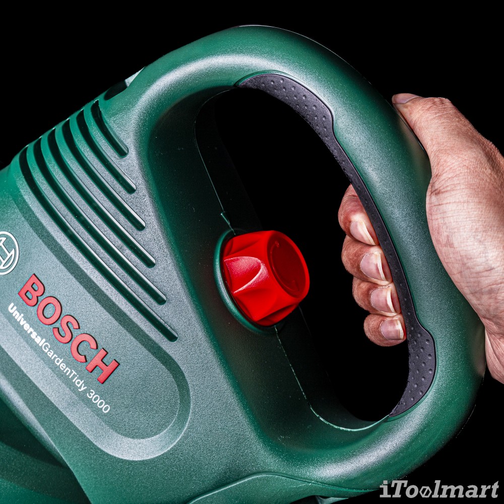 เครื่องเป่าลมไฟฟ้า Bosch UniversalGardenTidy 3000