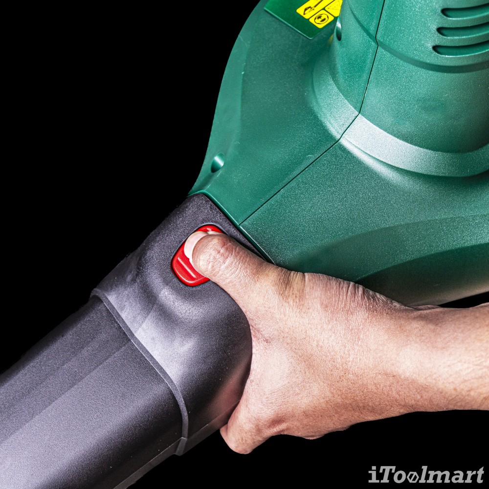 เครื่องเป่าลมไฟฟ้า Bosch UniversalGardenTidy 3000