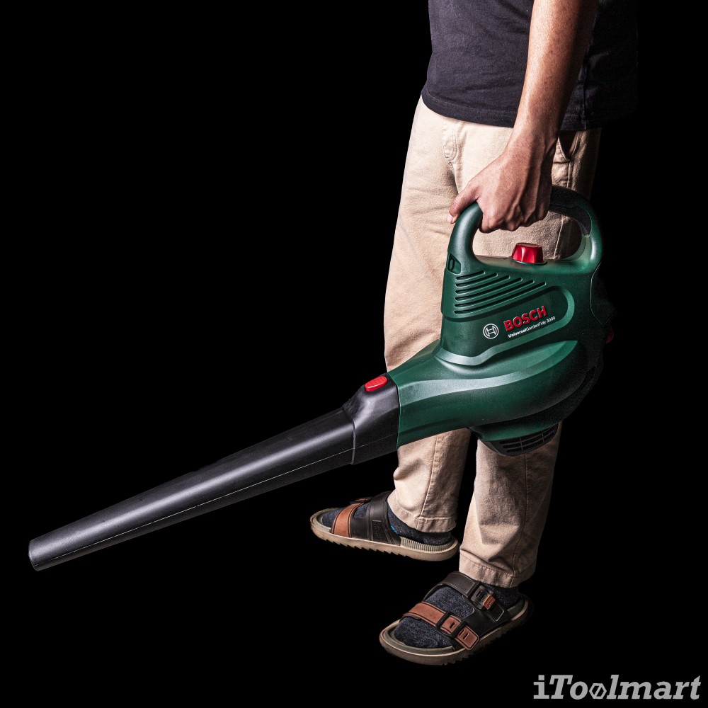 เครื่องเป่าลมไฟฟ้า Bosch UniversalGardenTidy 3000