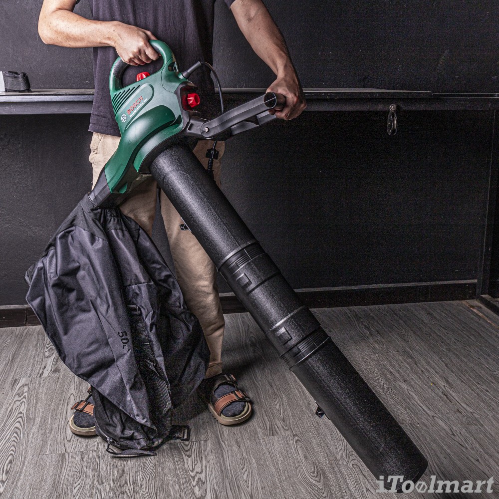 เครื่องเป่าลมไฟฟ้า Bosch UniversalGardenTidy 3000