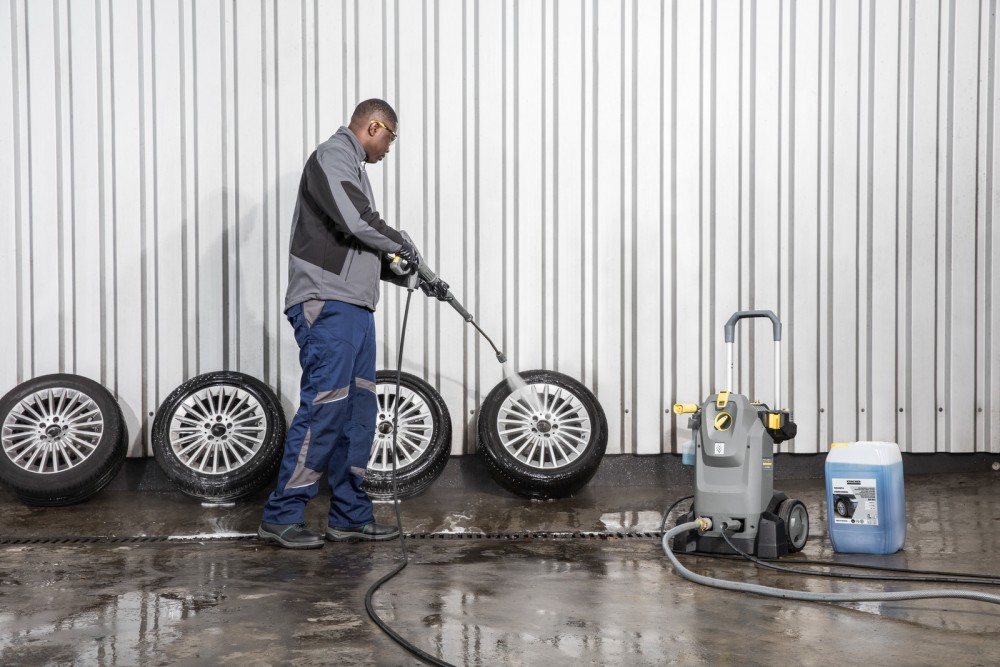 เครื่องฉีดน้ำแรงดันสูง KARCHER HD 6/15 M 1.150-930.0