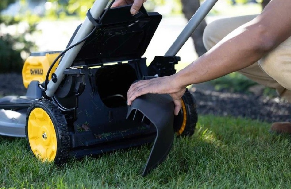 เครื่องตัดหญ้ารถเข็นไร้สาย DEWALT DCMWSP550N KP 60V  ตัวเปล่า 