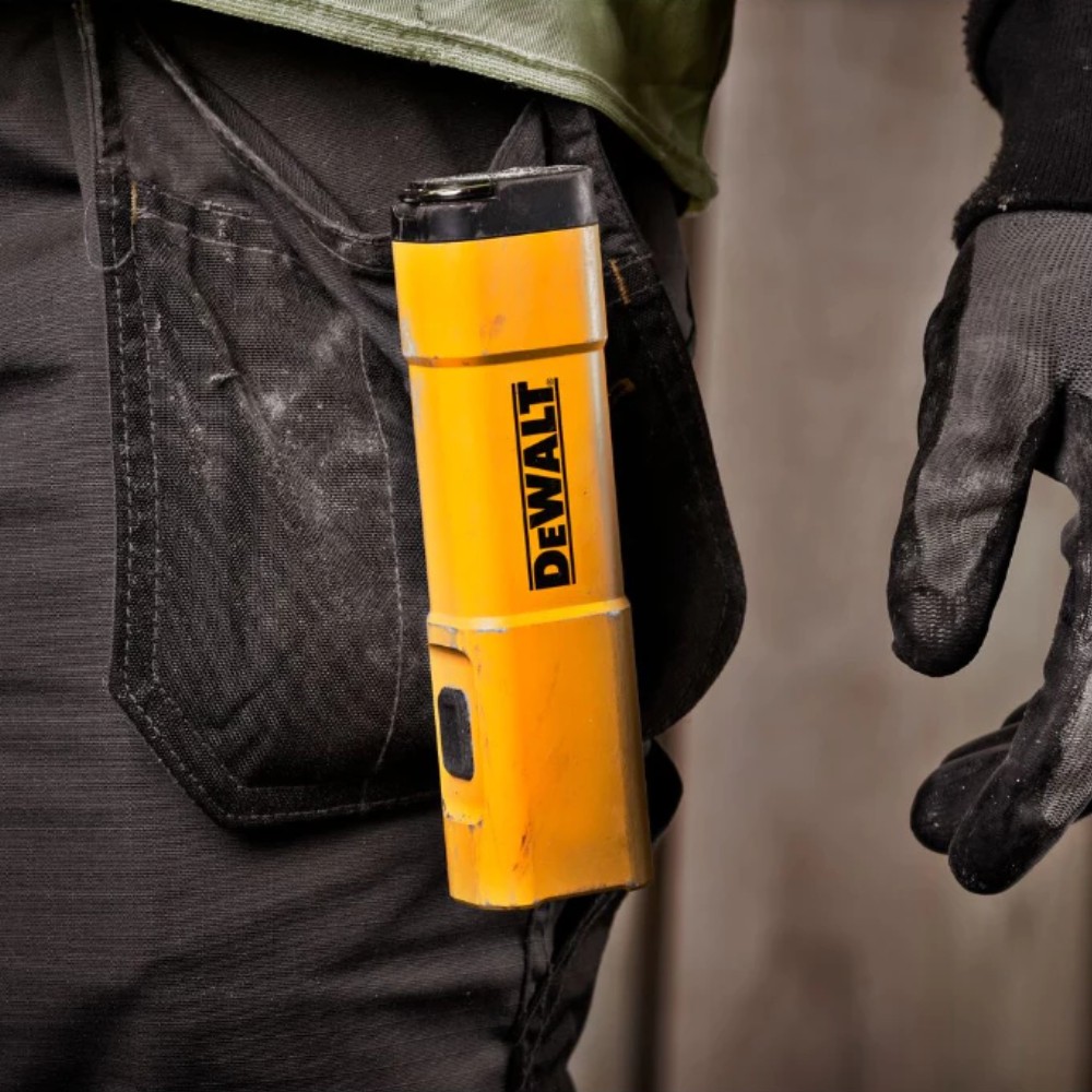 ไฟฉาย LED พกพาไร้สาย DEWALT DCL183 Rechargeable LED Flashlight