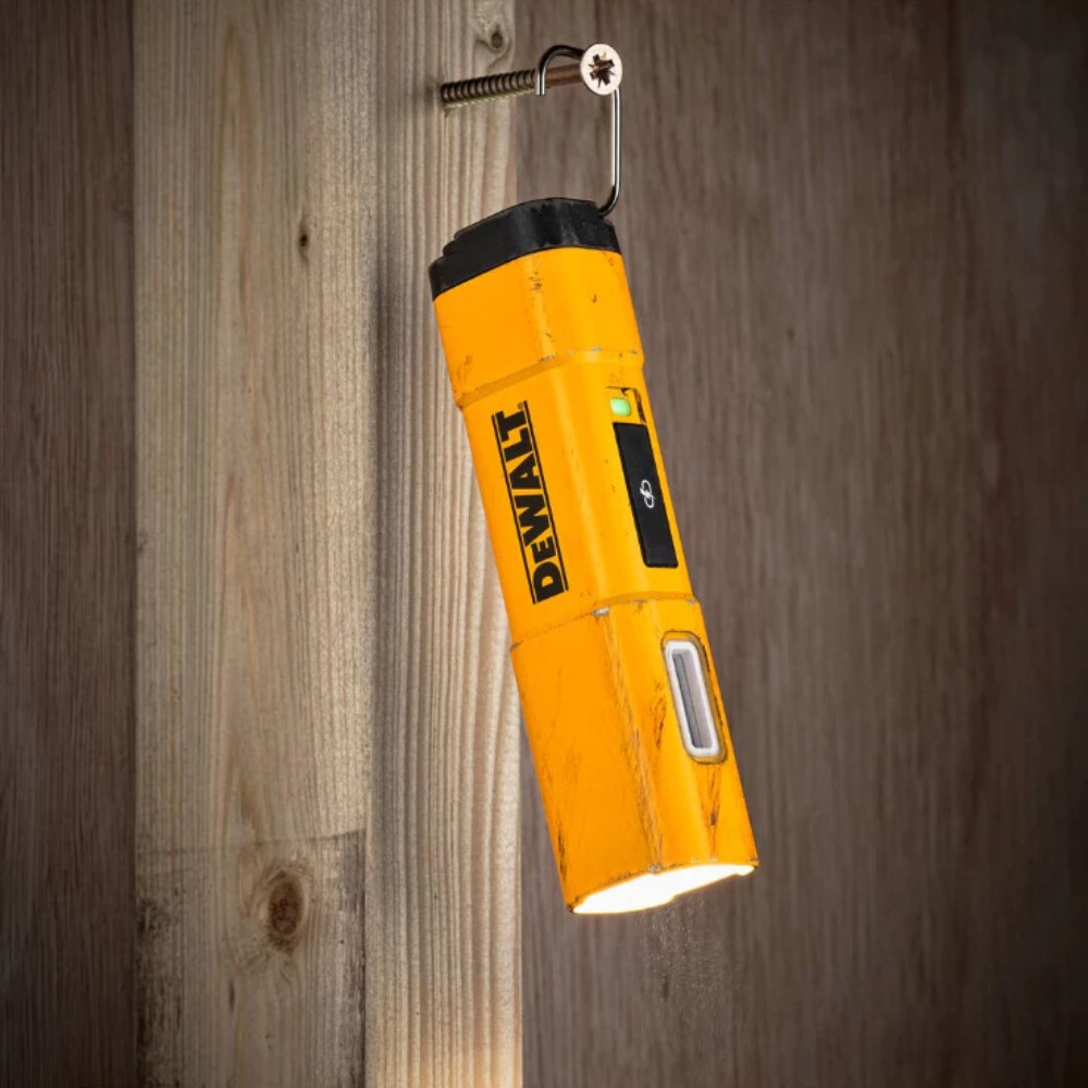 ไฟฉาย LED พกพาไร้สาย DEWALT DCL183 Rechargeable LED Flashlight