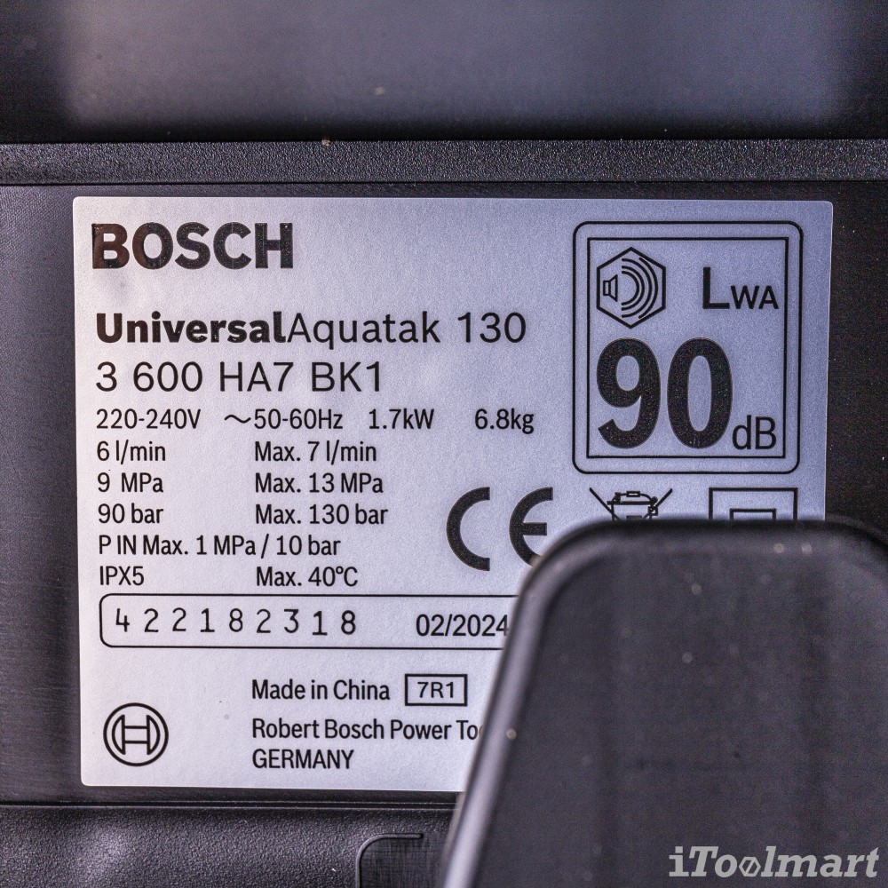 เครื่องฉีดน้ำแรงดันสูง BOSCH Universal Aquatak 130