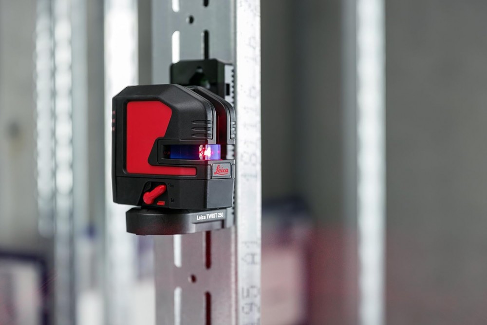 เครื่องวัดระยะ Leica LINO L2s ระยะการทํางานสูงสุด 25 เมตร, แสงเลเซอร์สีแดง