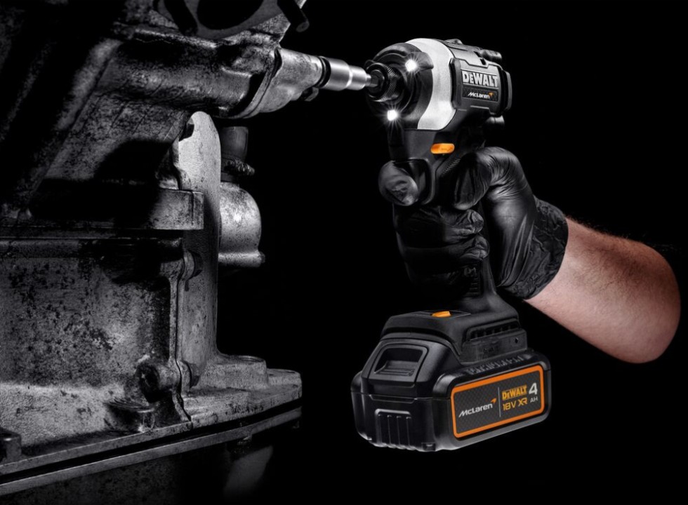 ชุดไขควงกระแทกไร้สาย Dewalt DCF85MM1T-QW 18V. McLaren Limited Edition