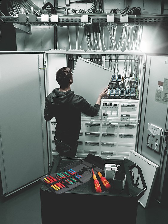 ชุดไขควงทอร์ค Wera Kraftform Kompakt VDE Safe-Torque Speed control cabinet Set 1 05006633001 (23 ชิ้น)