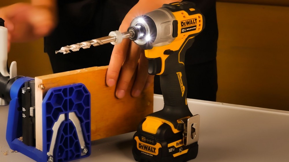 งานเบา งานไว ต้องแบตเล็ก แบตเตอรี่ DeWalt 12V ดีกว่าที่หลายคนคิด