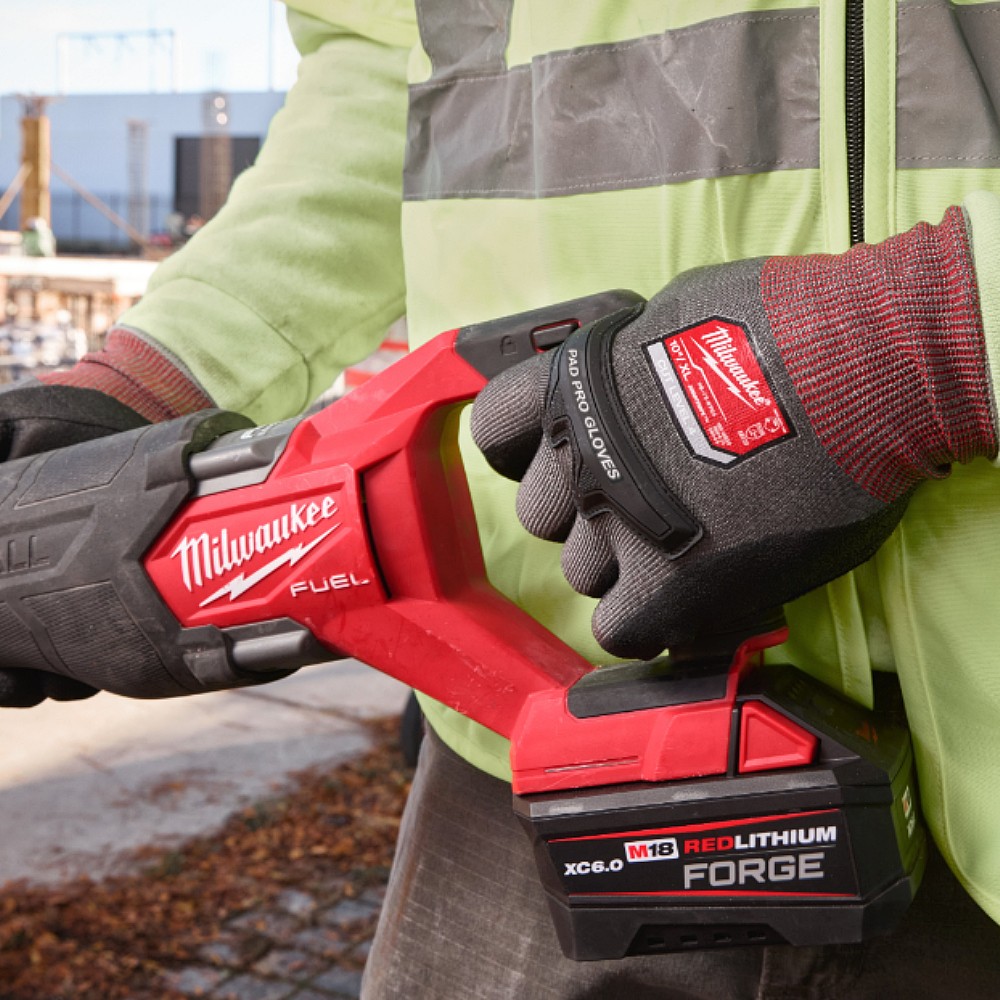 ถุงมือกันบาด Milwaukee PAD PRO Cut D Gloves Size M 4932498502 (8 นิ้ว)