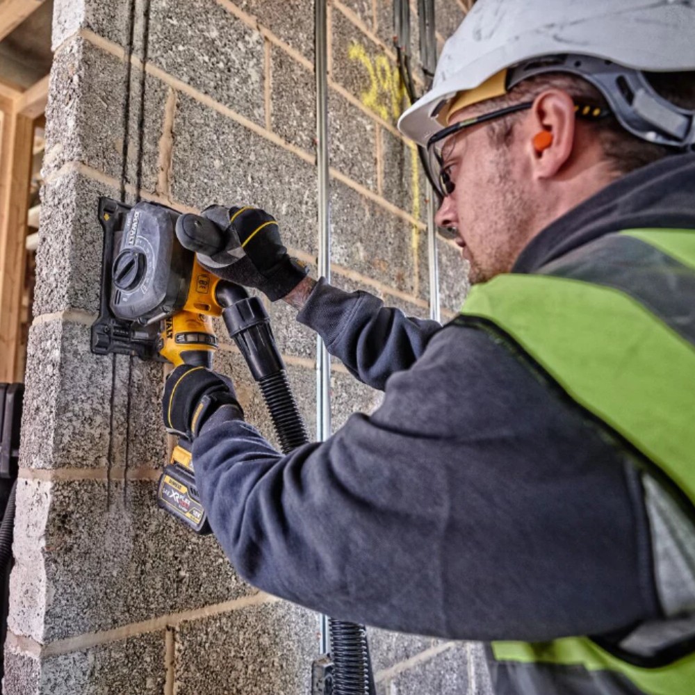 ใบตัดเพชร DEWALT DT90294-QZ ขนาด 5 นิ้ว (125 x 22 มม.) สำหรับเครื่องกรีดผนังไร้สาย DCG200