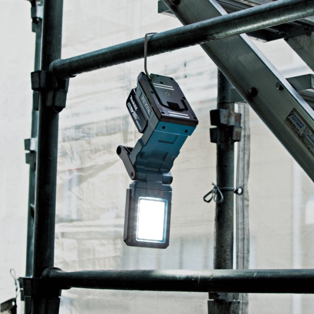 ไฟฉาย LED ไร้สาย MAKITA DML819 Cordless Magnetic Light 18V LXT ความสว่าง 1200 ลูเมน (ตัวเปล่า)
