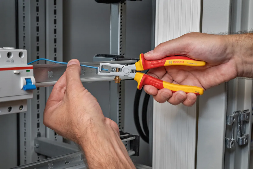 ชุดเครื่องมือกันไฟ BOSCH 1 600 A02 NG4 21 ชิ้น