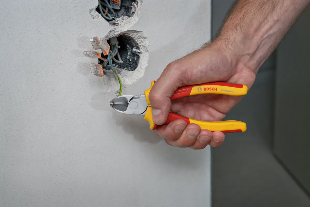ชุดเครื่องมือกันไฟ VDE BOSCH 1 600 A02 NG2 5 ชิ้น
